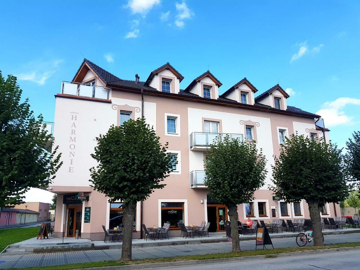 Wellness Hotel Harmonie Třeboň Exterior foto